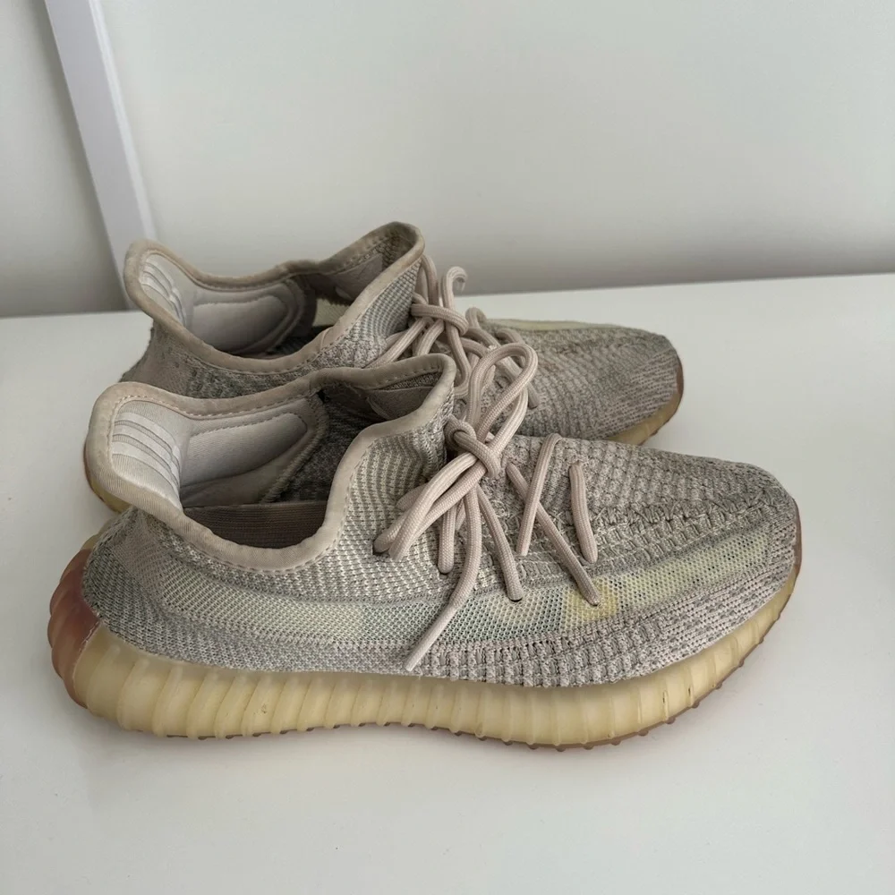 Tan yeezy boosts - Picture 5 of 5